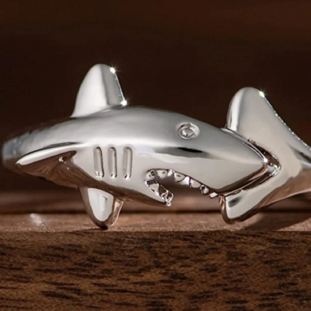 Shark Ring womens size 9 ring - Picture 3 of 3